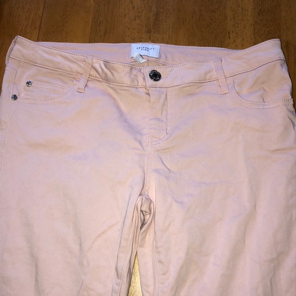 Light pink jeans - Picture 3 of 5